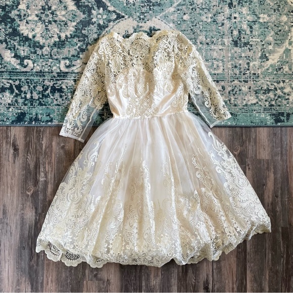 NWT Chi Chi London Gold Retro Formal Dress Gown Size 6 Floral Lace Sweetheart - Picture 13 of 16